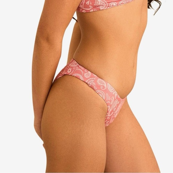 NWT Dippin Daisys  Bikini Set - Picture 15 of 16